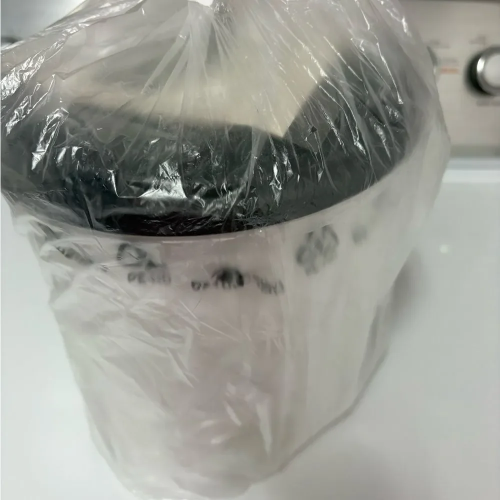 NIB Tupperware One Touch Reminder Canister Set White and Black